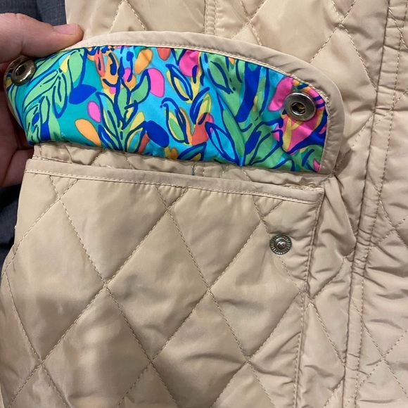 Lilly Pulitzer vest beige quilted floral lined - Picture 5 of 7